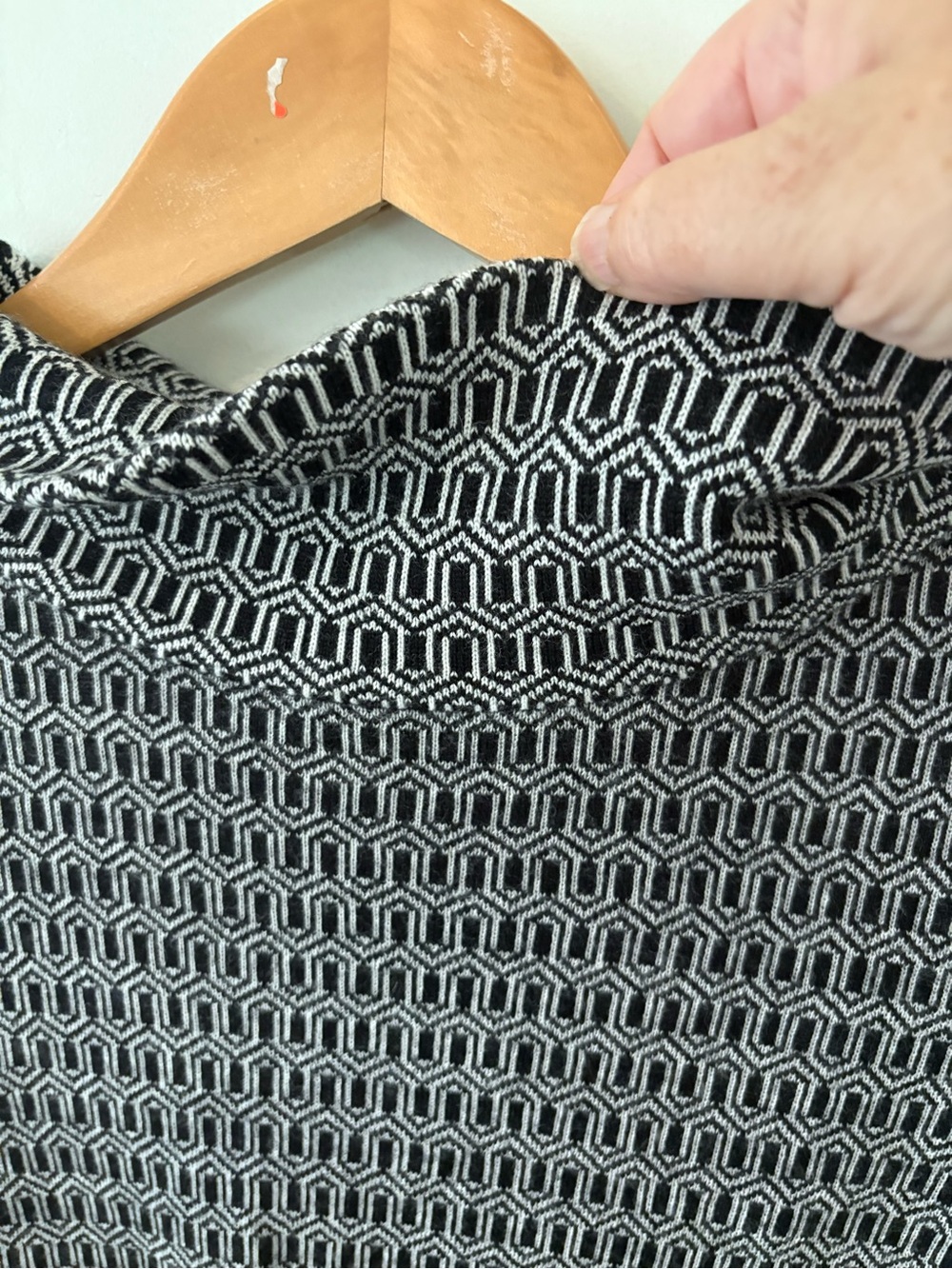 Talbots Pure Merino Wool Mock Neck Geometric Sweater. Size Small. - Picture 5 of 10